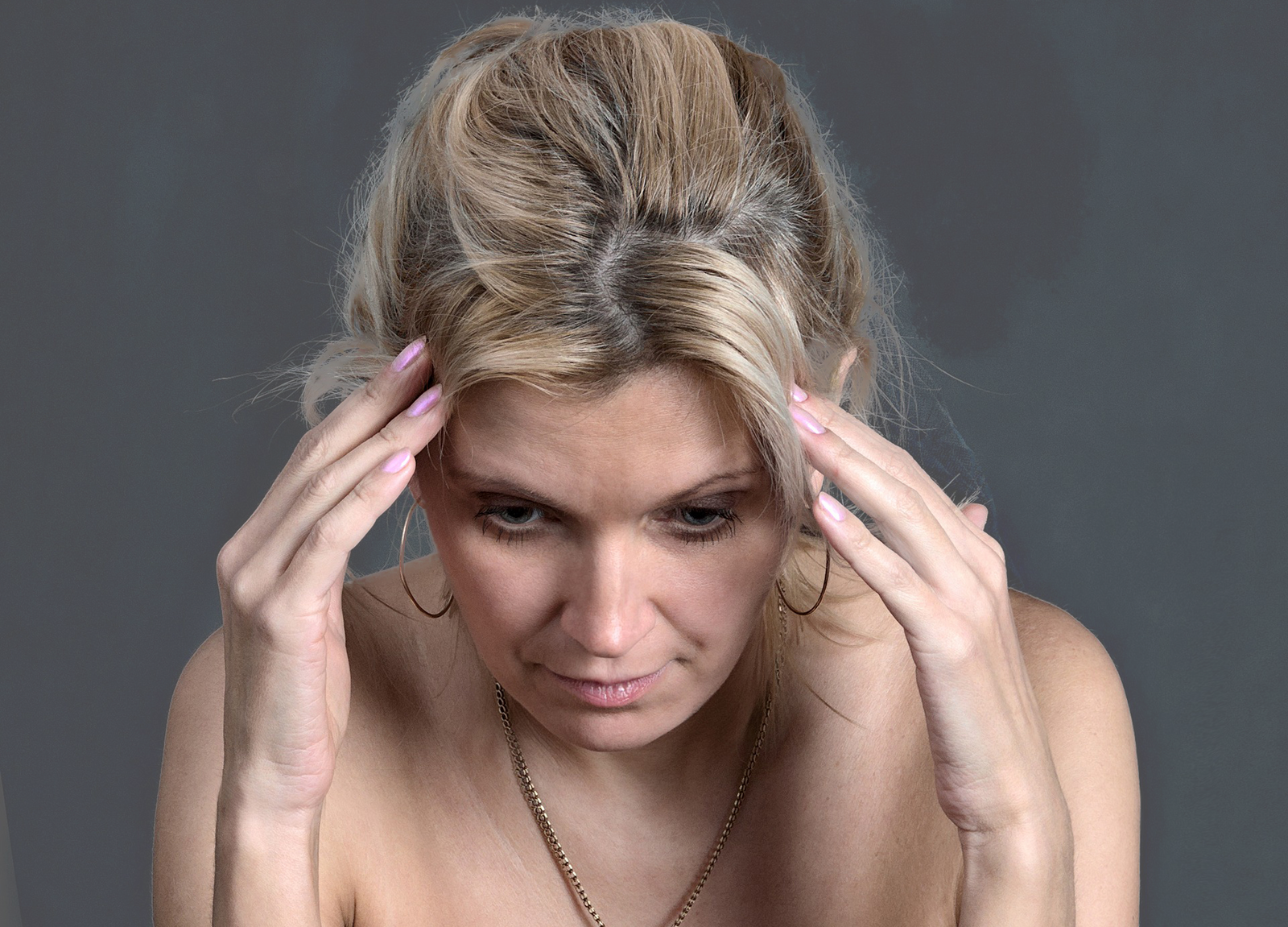 Femme en pré-ménopause anxieuse